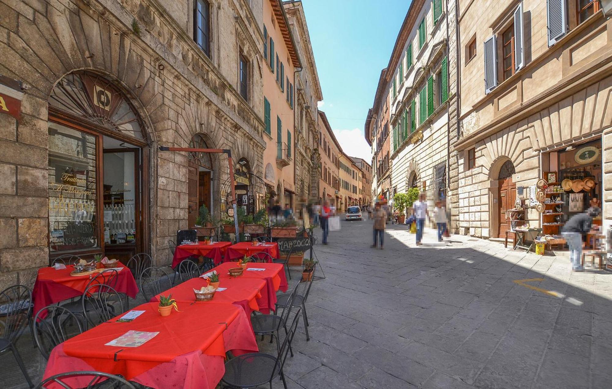 Stunning Home In Chianciano Terme With Wifi Εξωτερικό φωτογραφία