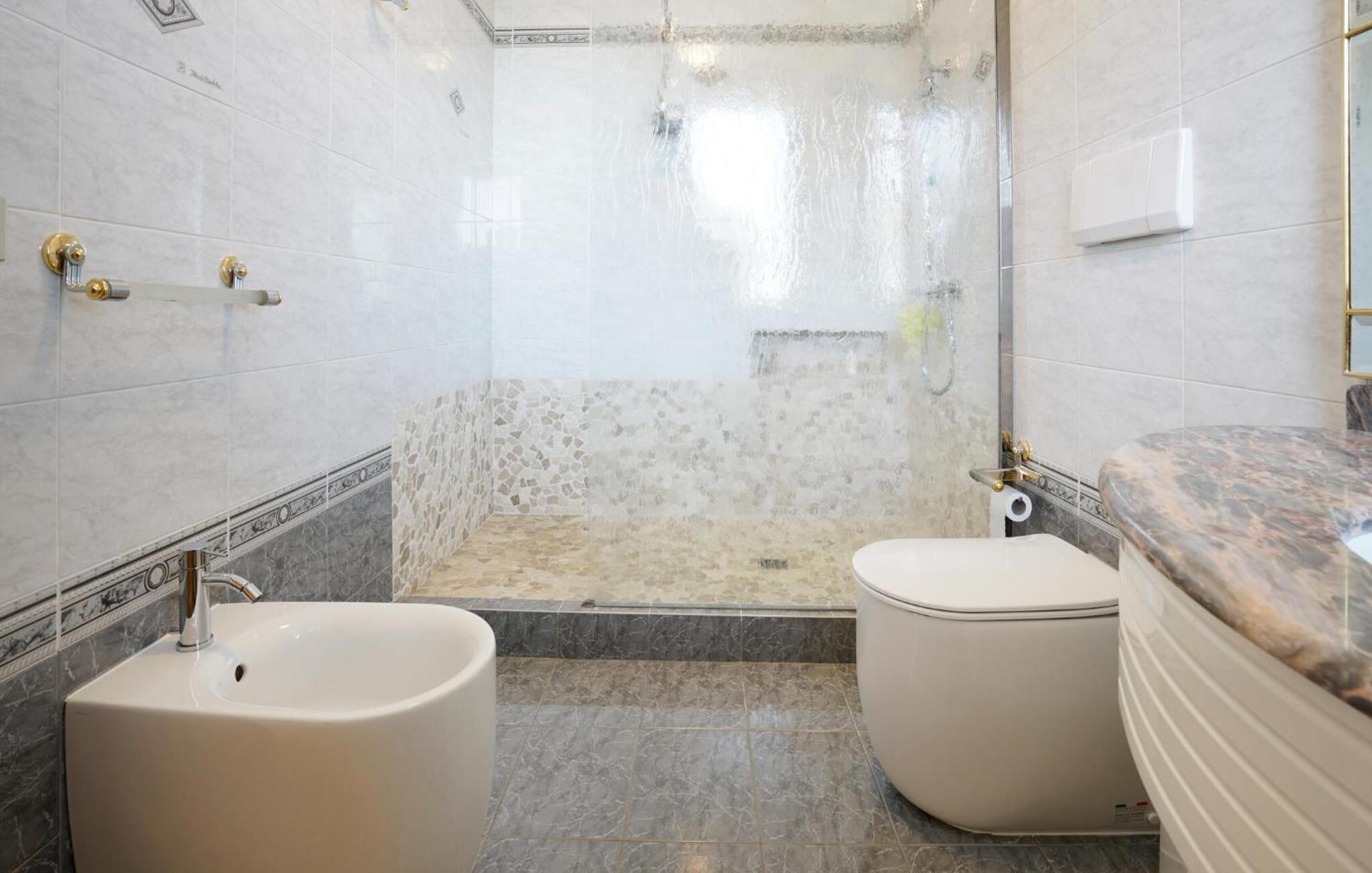 Stunning Home In Chianciano Terme With Wifi Εξωτερικό φωτογραφία
